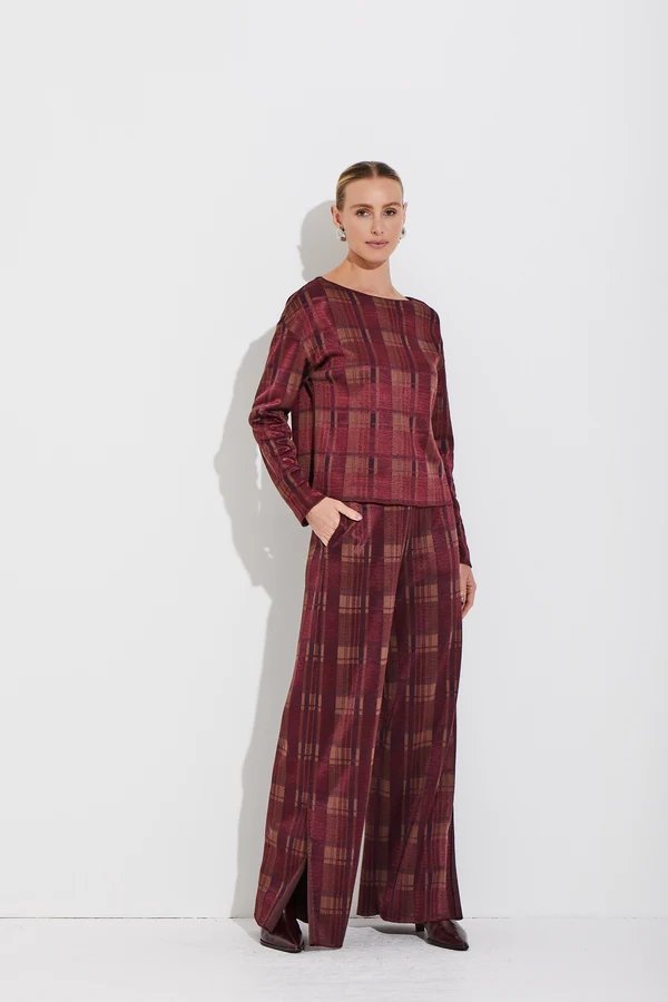 Blusa tricot jacquard xadrez Viviane Furrier - ref: 217910 - R$ 549,90 em 6x de R$ 91,65 + Calça tricot jacquard xadrez Viviane Furrier - ref: 216030 - R$ 899,90 em 6x de R$ 149,98