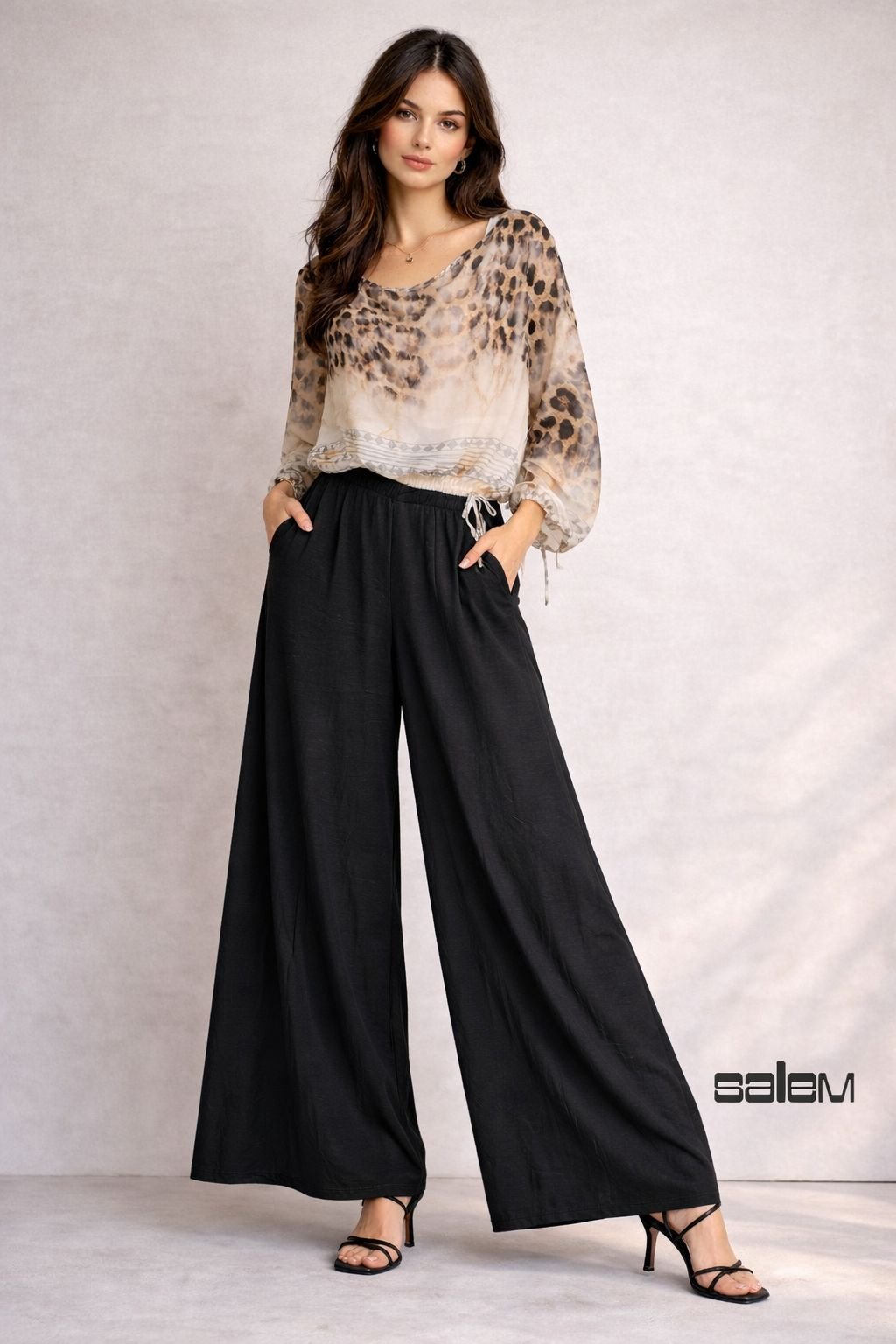 Calça saia crepe - ref: 025980 - R$ 259,90 em 6x de R$ 43,32 + Blusa crepe animal print - ref:  028280 - R$ 329,90 em 6x de R$ 54,98  