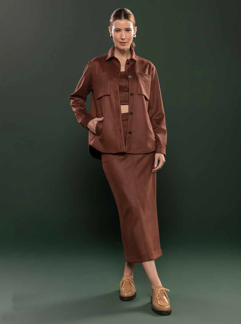 Camisa malha bolsos embutidos Básico Brasil - ref: 043186 - R$ 1.149,90 em 6x de R$ 191,65 