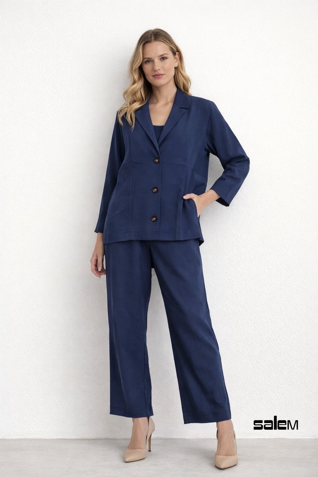 Conjunto calça com blazer viscose - ref: 126840 - R$ 599,90 em 6x de R$ 99,98