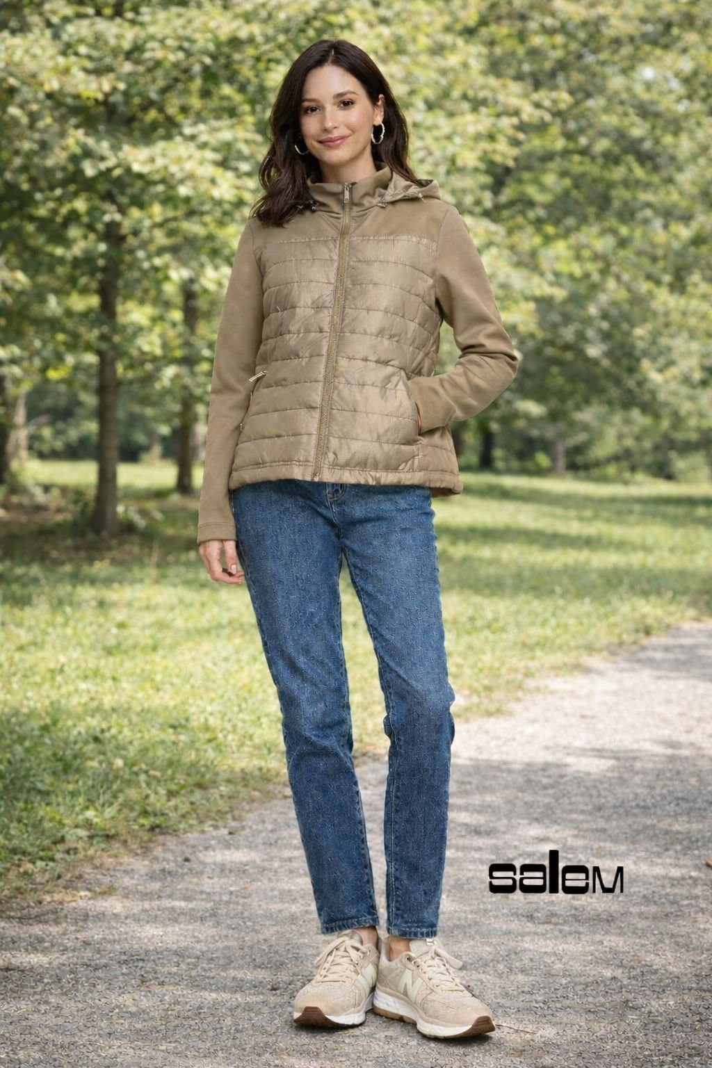 Jaqueta nylon com capuz - ref: 620323 - R$ 359,90 em 6x de R$ 59,98