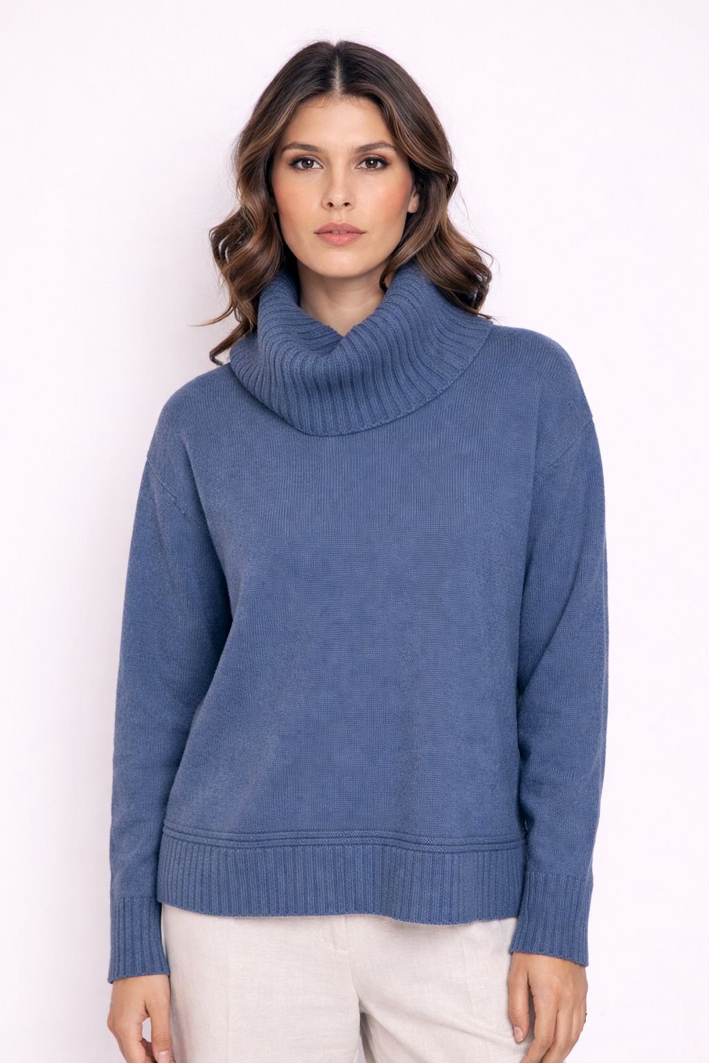 Tricot gola alta - ref: 86641 - R$ 239,90 em 6x de R$ 39,98