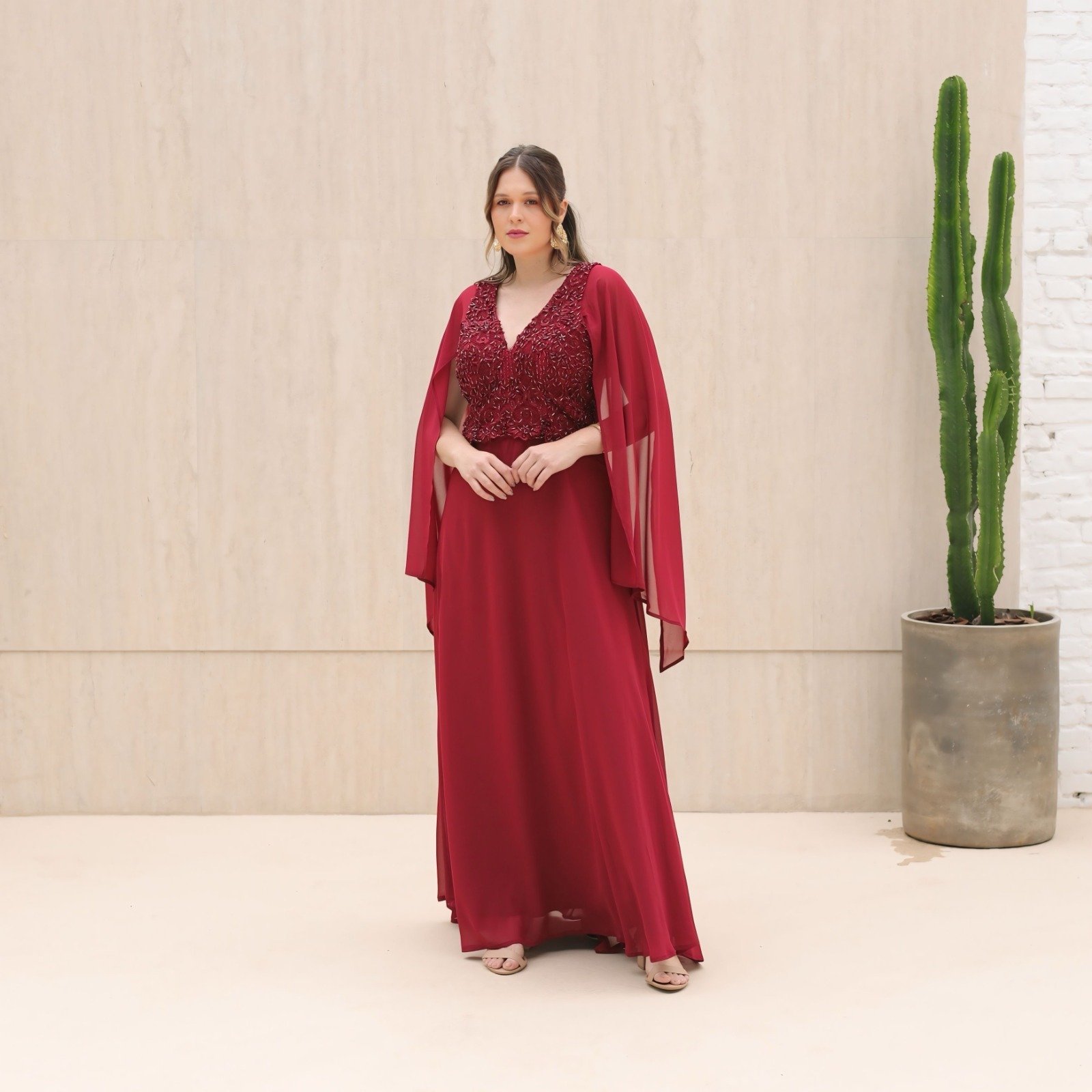 Vestido chiffon busto bordado - ref: 06138 - R$ 1.269,90 em 6x de R$ 211,65