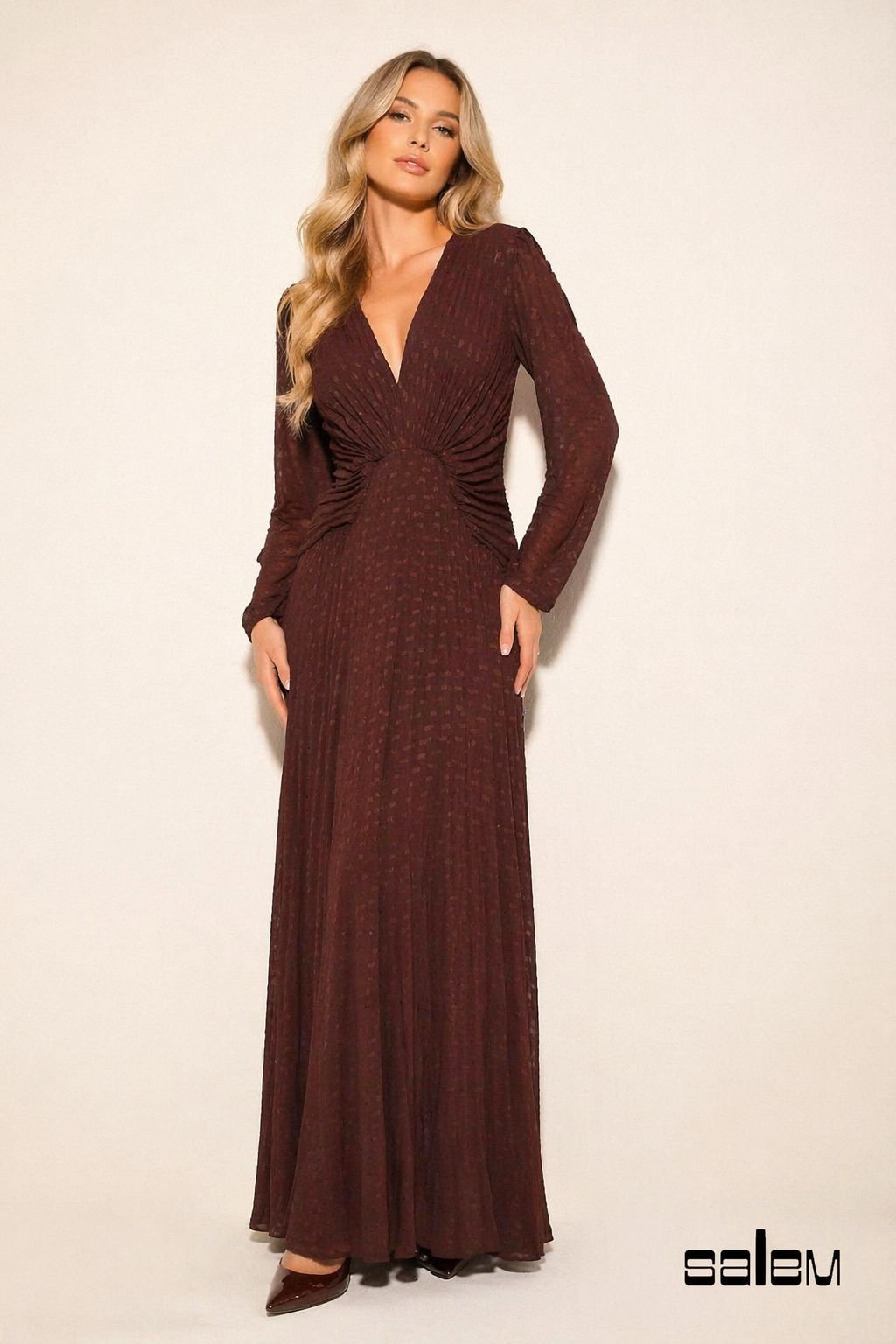 Vestido crepe plissado com brilho - ref: 025517 - R$ 999,90 em 6x de R$ 166,65