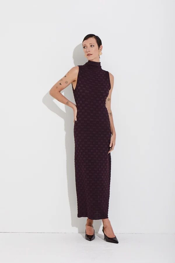 Vestido longuete tricot com textura Viviane Furrier - ref: 214610 - R$ 1.109,90 em 6x de R$ 184,98