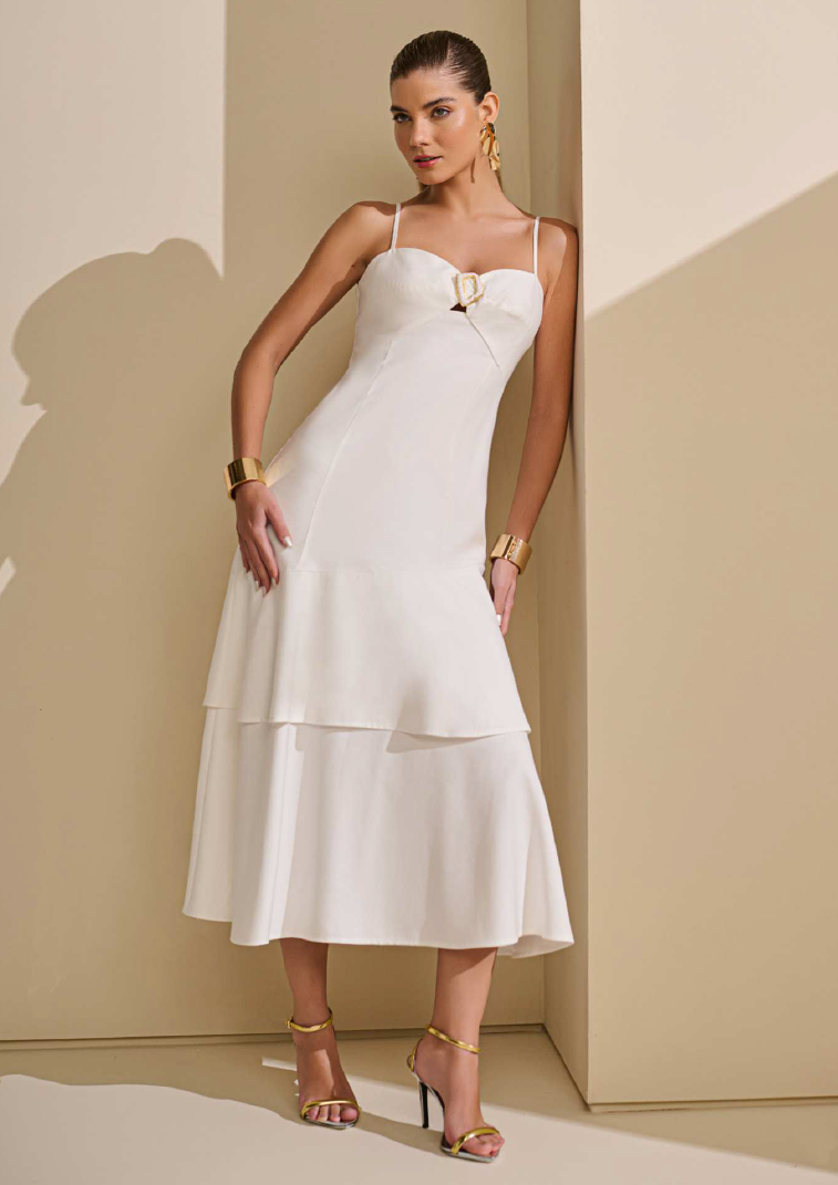 Vestido midi crepe com broche - ref: 34772522 - R$ 529,90 em 6x de R$ 88,32