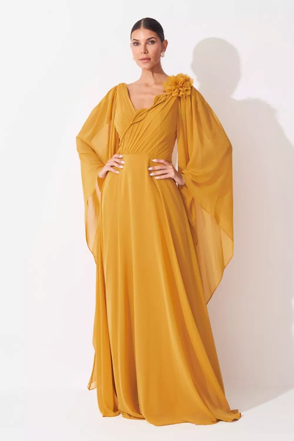 Vestido musseline detalhe flor - ref: 14952 - R$ 1.699,90 em 6x de R$ 283,32