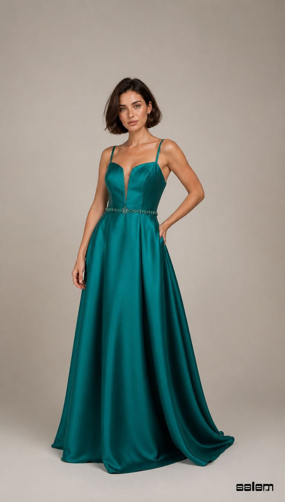 Vestido zebeline cintura bordada - ref: BK20410 - R$ 1.899,90 em 6x de R$ 316,65